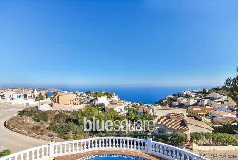Fabulous 4 Bedroom 4 Bathroom Villa.. - 2