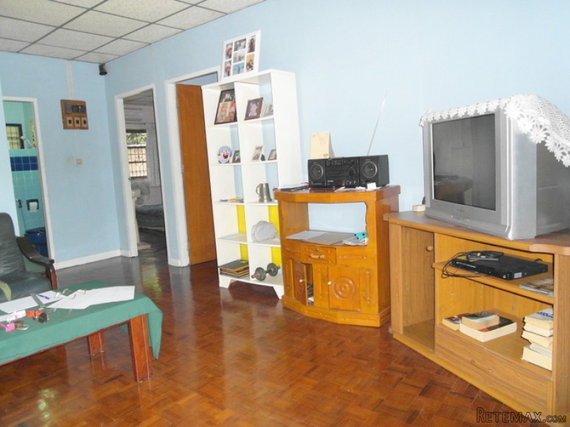 Inexpensive detached downtown 2 bedroom.. - 2