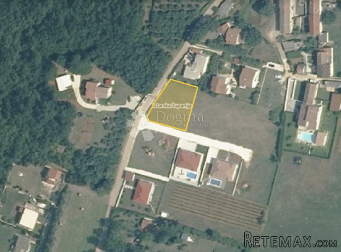 Lijepa pravilna parcela - Loborika