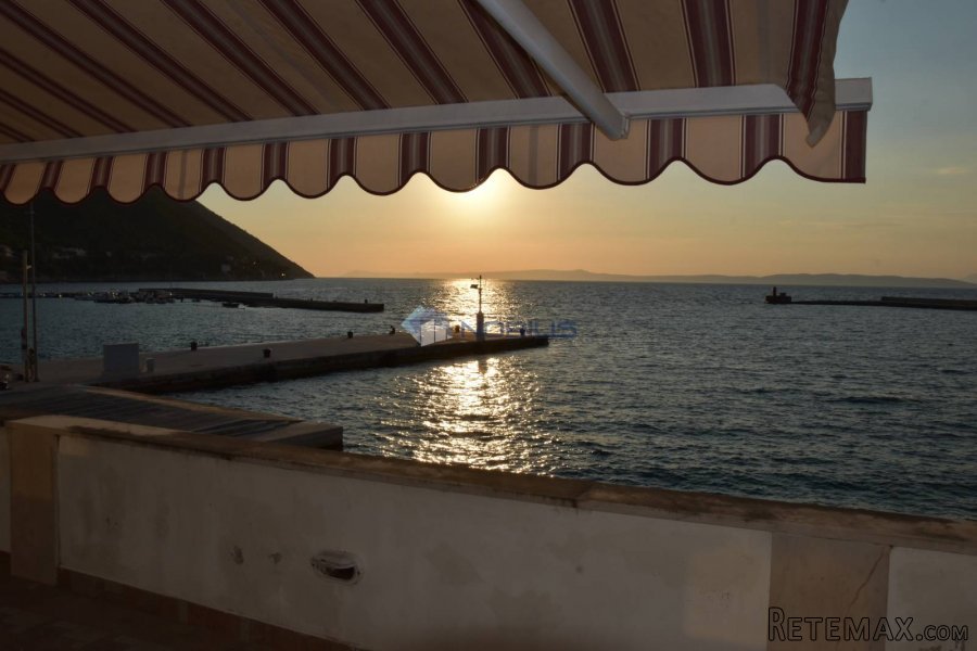 Pelješac, Trpanj, apartman na moru, 120m2, 1.kat