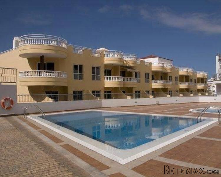 Apartment For Sale in Playa De La..