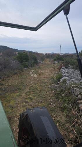 Građevinsko zemljište u Gaćelezima - 2