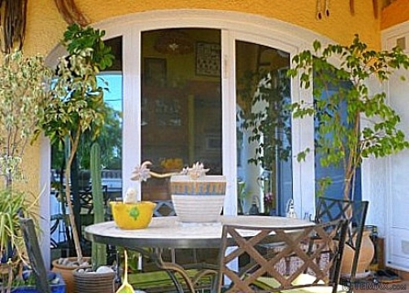 3 Bedrooms - Villa - For Sale - 2