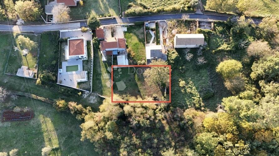 SAMO KOD NAS! Građevinska parcela na mirnoj lokaciji