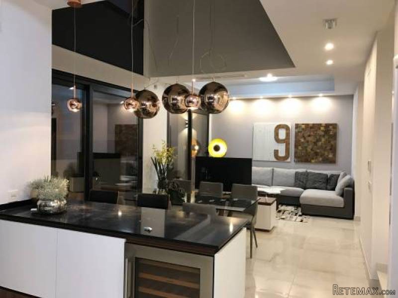 4 Bedroom 4 Bathroom Villa In..