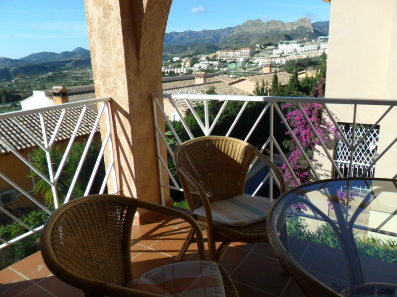 4 Bedrooms Villa For Sale