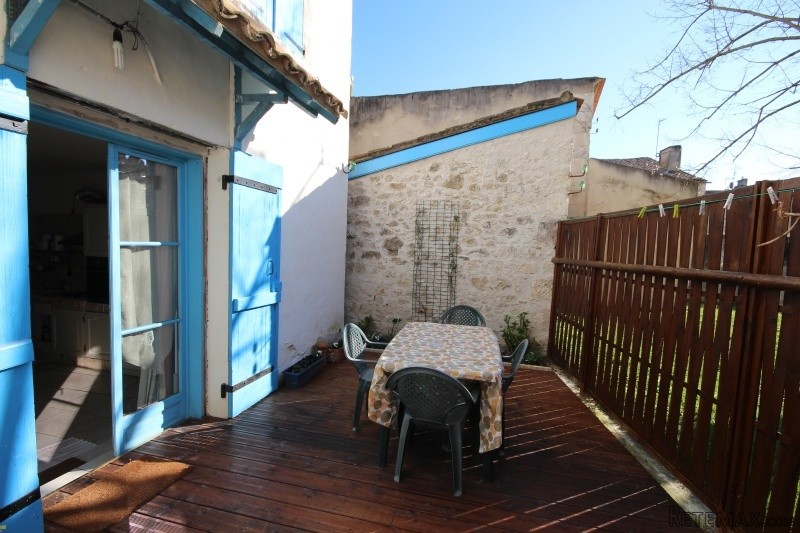 Lovely 6 bed stone property in the..