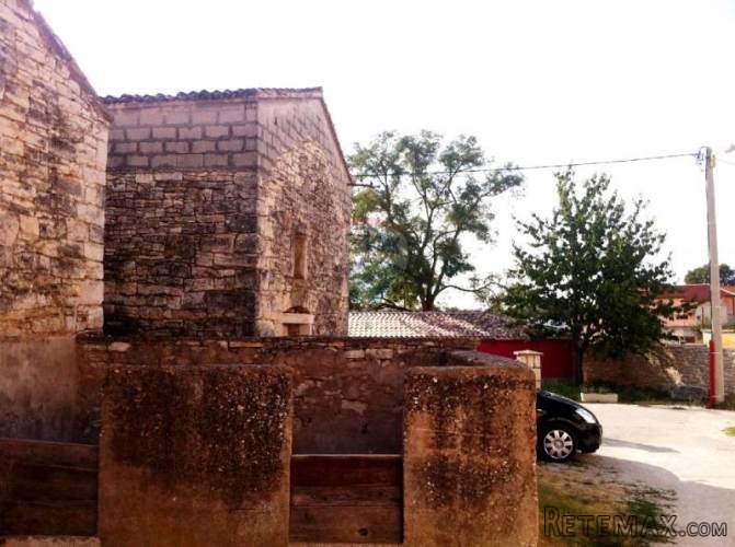 Istra,okolica Svetvinčente,starina sa mnogo šarma - 4