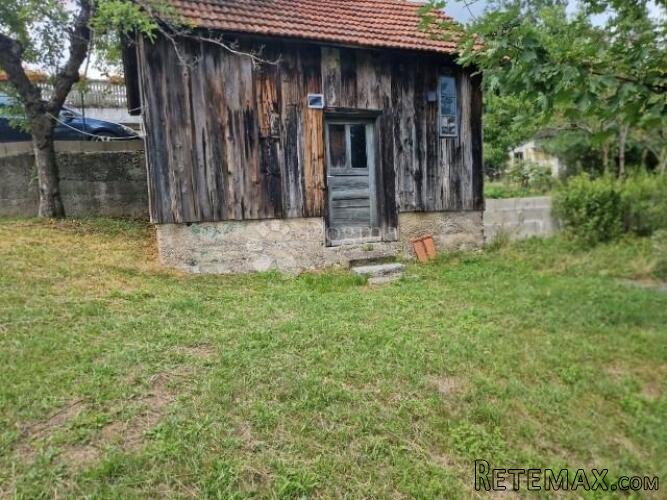 Planinska kuća s velikom okućnicom - 2