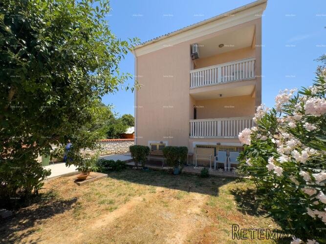 Prodajemo apartmansku kuću na mirnoj lokaciji u Medulinu!