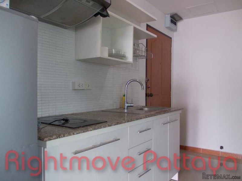 1 Bedroom Condo for sale in Jomtien -.. - 2
