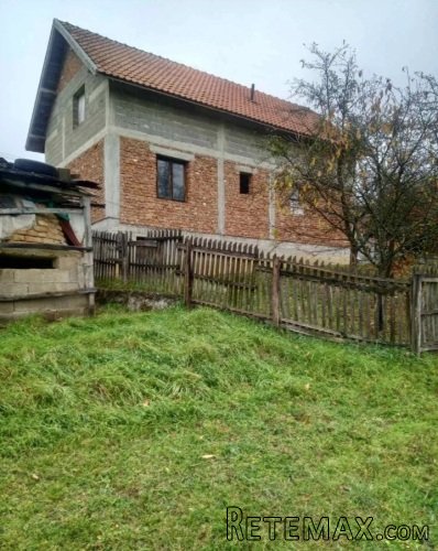 Seosko imanje kod Požege sa izvorom - 8
