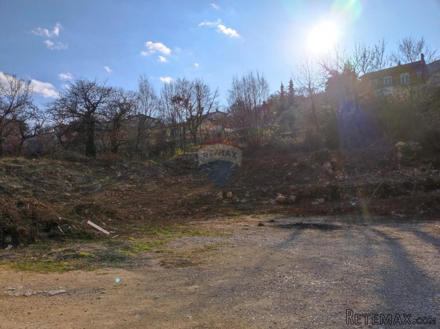 LOVRAN - Dobreć - građevinsko zemljište s dozvolom, 1417 m2