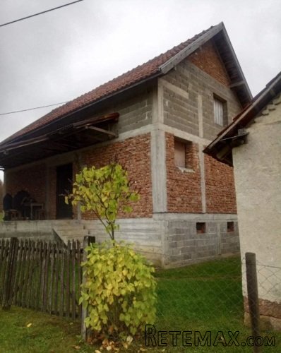 Seosko imanje kod Požege sa izvorom - 9
