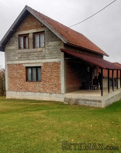 Seosko imanje kod Požege sa izvorom - 10