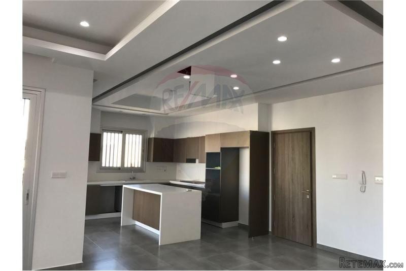 Condo/Apartment - For Sale -..