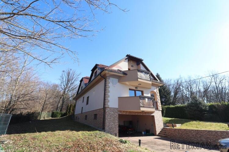SESVETE, Bukevje, kuća novije gradnje, okućnica i šuma 6.256 - 2
