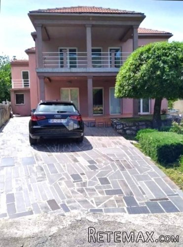 Novi Vinodolski (Ledenice) kuća 300 m2