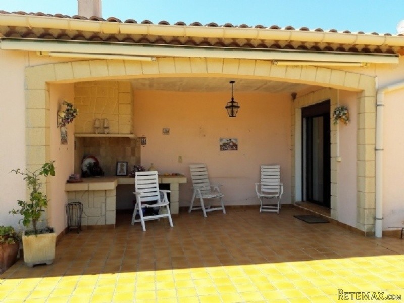 Single Storey Villa With Outbuilding.. - 2