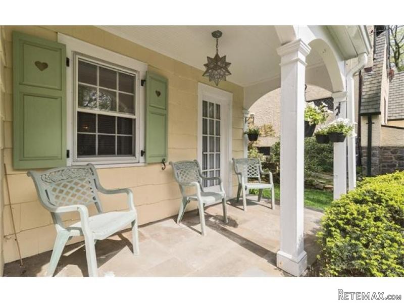 2 bedroom House For Sale: 95 Maywood.. - 2
