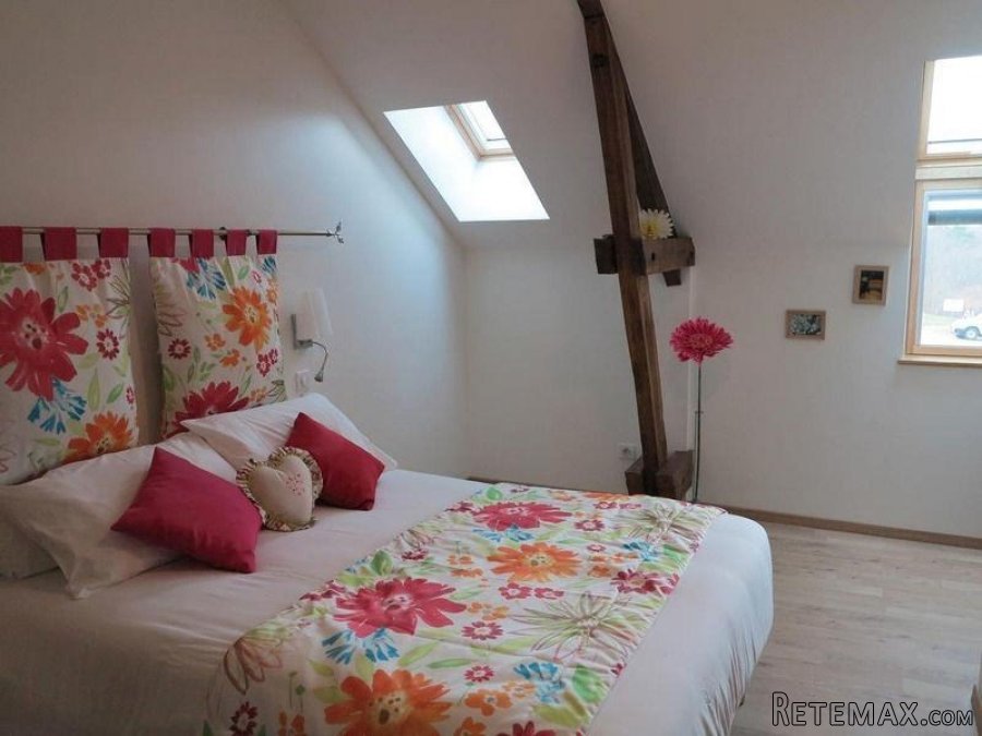 Near Domme (Dordogne) - 10 bed property is located in the most.. - 7
