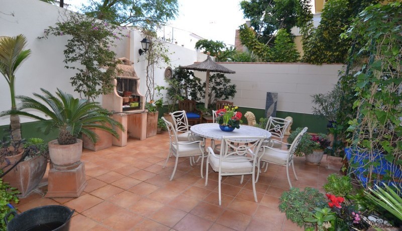 V1480 - Spacious Townhouse, 4 Bedrooms.. - 2