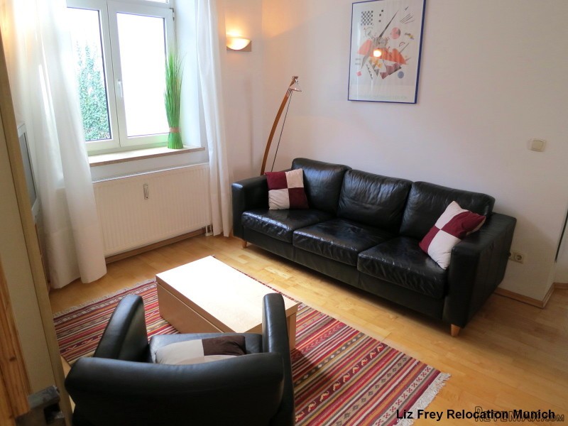 Schwabing-West: located near..