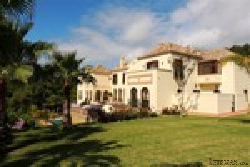 7 Bedrooms - Villa - Cadiz - For Sale