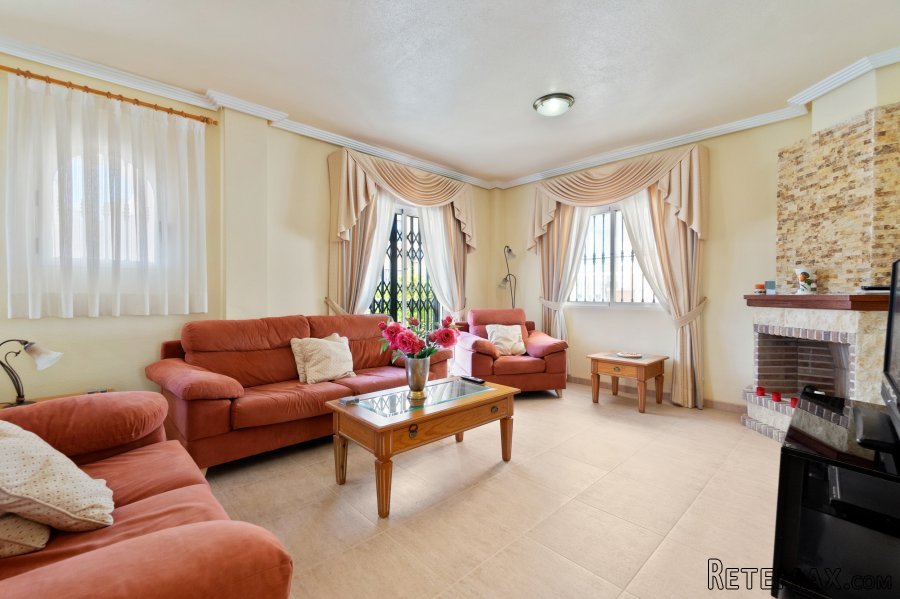 Los Altos is located just minutes from the prestigious.. - 2