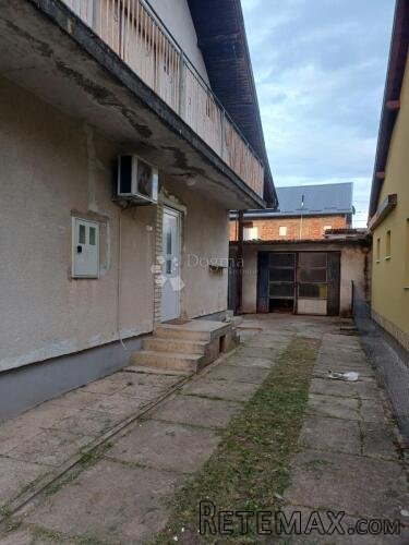 Prostrana obiteljska kuća s velikom okućnicom – Sisak (Zelen - 2