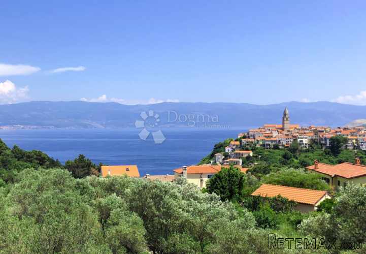 VRBNIK - PANORAMSKI POGLED 200 m OD MORA