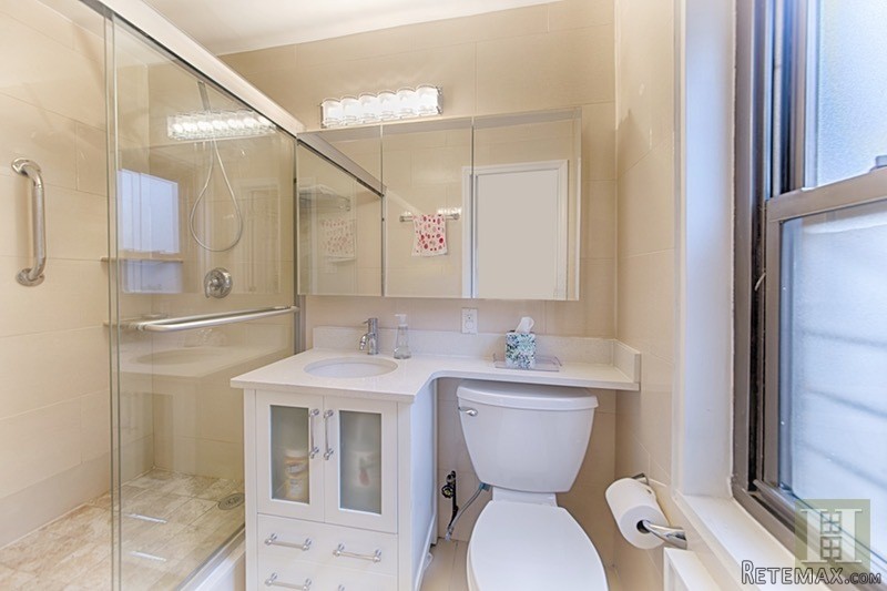 2 bedroom Apartment For Sale: 150 WEST.. - 2