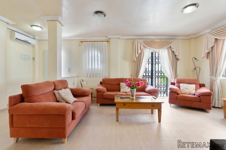 Los Altos is located just minutes from the prestigious.. - 4