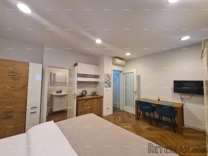 PRODAJA STANA S DVA APARTMANA – PULA - 5