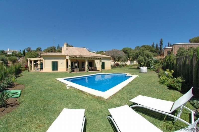 Villa for sale in Elviria, Marbella..