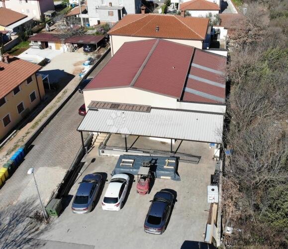 Umag, višenamjenski poslovni prostor - 2