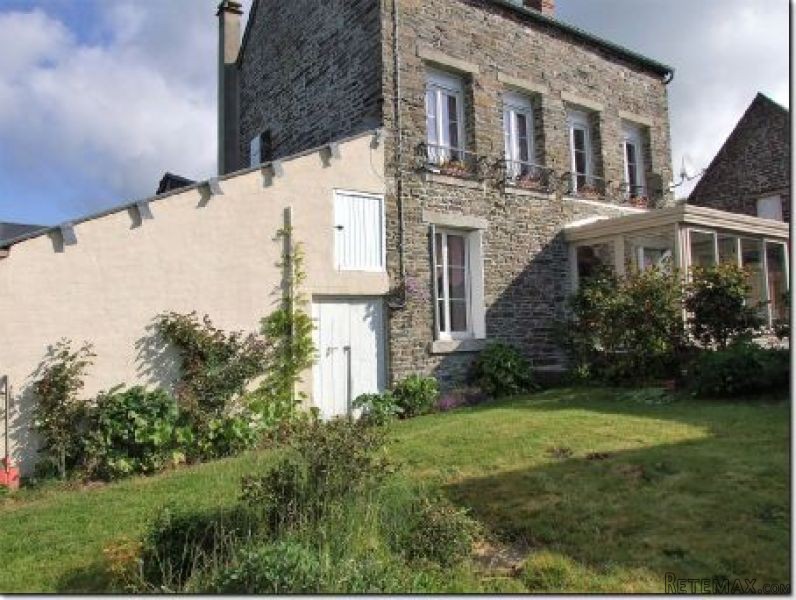 Delightful House, Former Bed and..