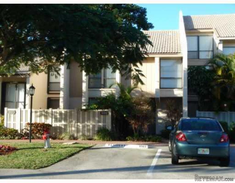 1002 Bridgewood Place, Boca Raton, FL -..