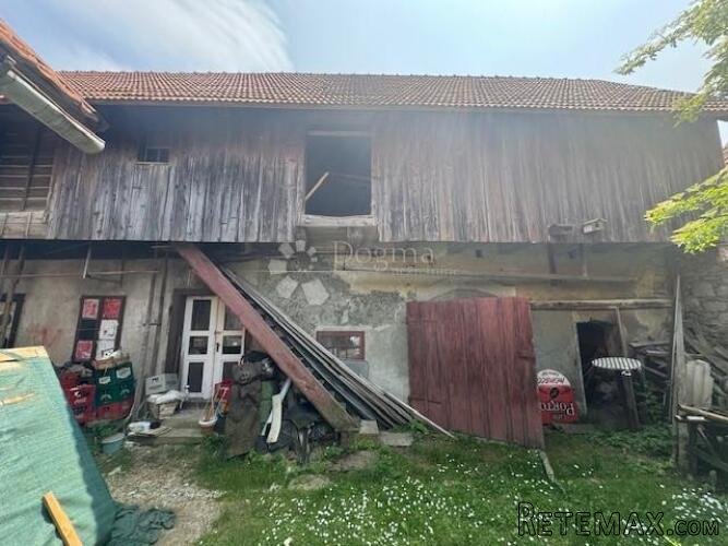 Kuća u centru Mrkoplja – za adaptaciju