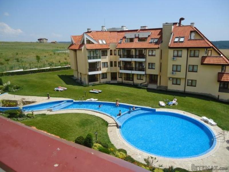 1 BED unfurnished apartment, Kamchia..