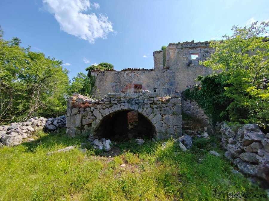 OTOK KRK, VRBNIK kamena kuća za adaptaciju sa vrtom - 9
