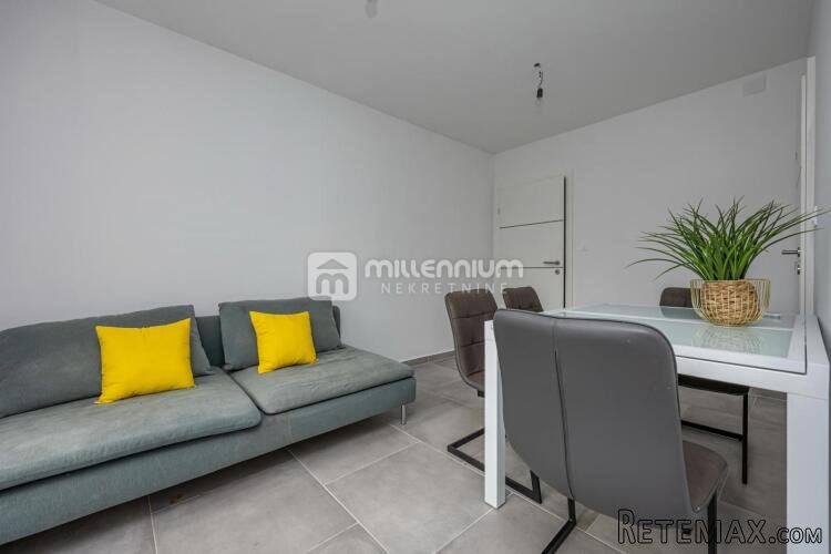 Crikvenica, 63.88m2, 2-sobni s dnevnim, lođa i balkon - 2