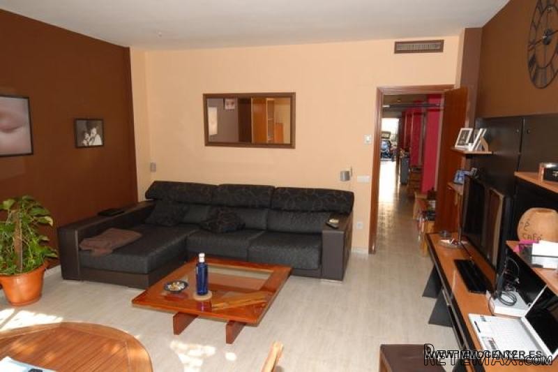 ROSES: Nice apartment with 3 bedrooms..