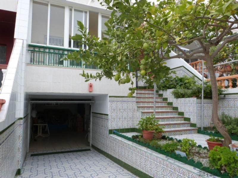 3 bedroom, 2 bathroom Townhouse, (build..