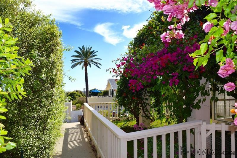Block of Apartments For Sale: 1516.. - 2