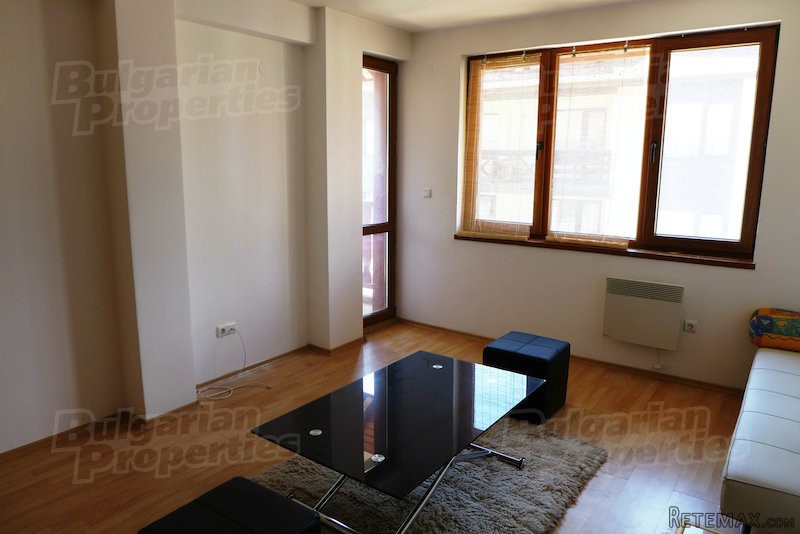 Comfortable Home With Quiet Location..