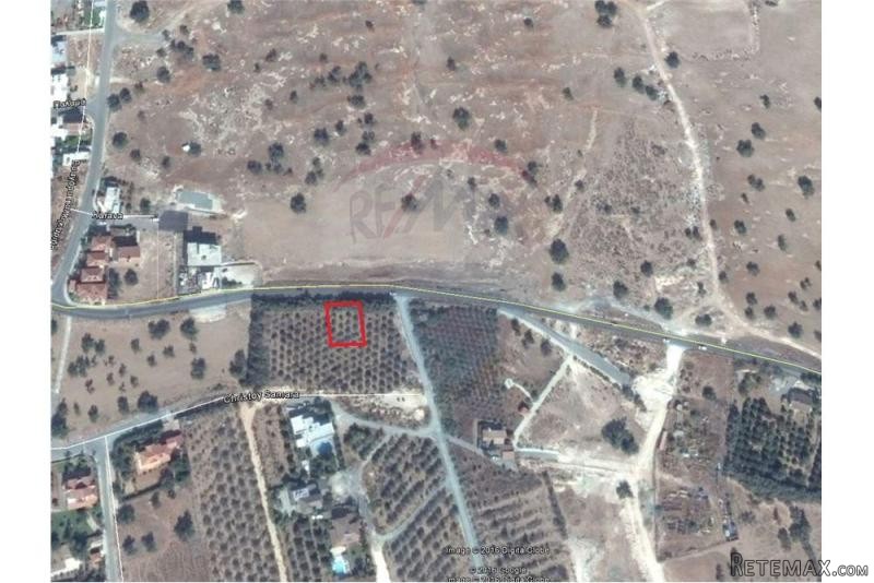 Plot of Land for Building - For Sale -..