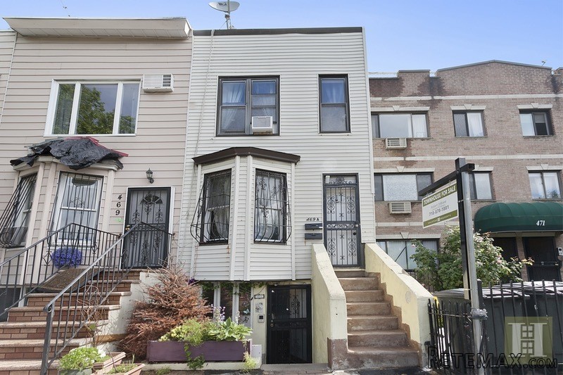 4 bedroom Town House For Sale: 469A..