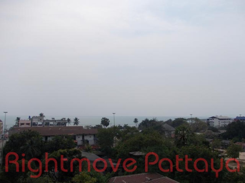 1 Bedroom Condo for sale in Jomtien -..