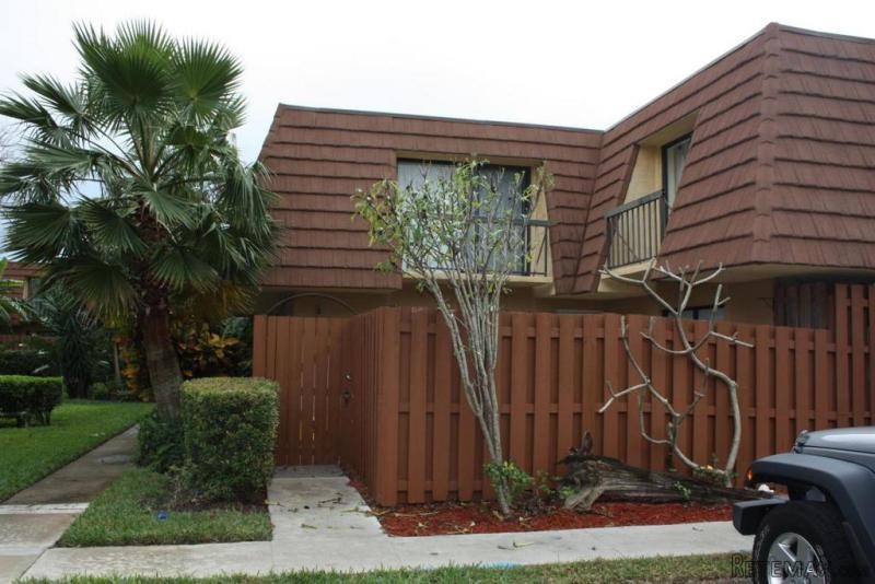 825 Center St #52d, Jupiter, FL - $2,200